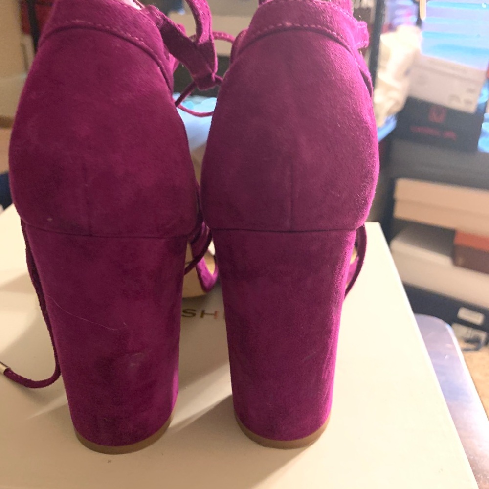 Shoes💯 - Picture 2 of 4